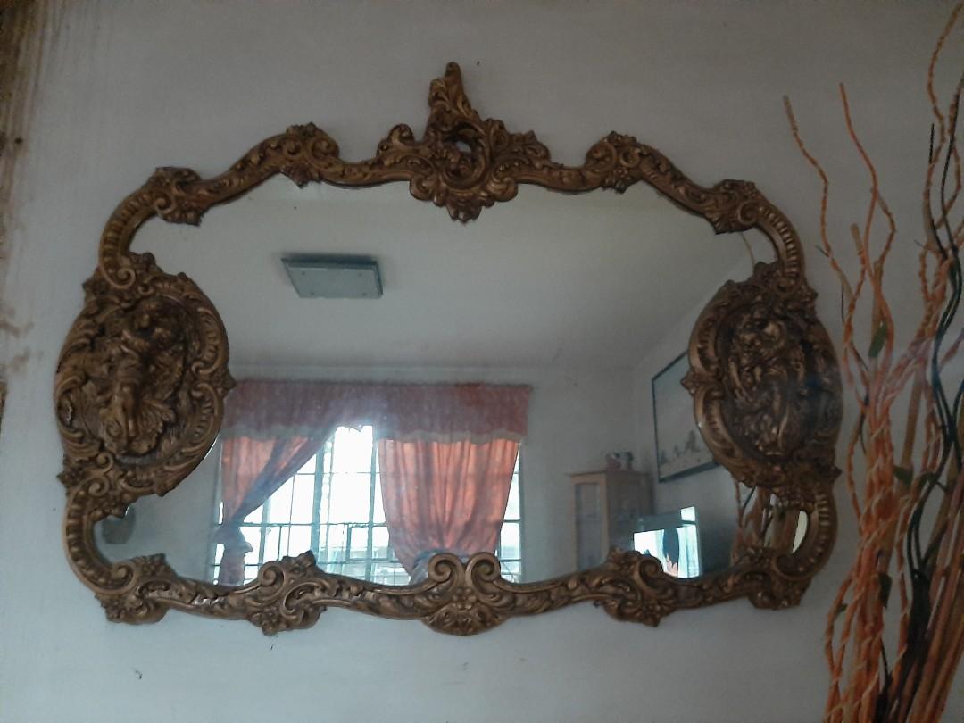 Wooden wall mirror for sale (Category: Mirrors) located in Quezon City. Submitted by ronronronnn (Listing ID 1139076301, Image 3). Description: For sale wooden mirror wall used for almost 1 year but no issues bought from an chinese antique store for 7,500. selling it for only 4,000 diameters= 60 inches width and 45 inches height free delivery po within cubao area.