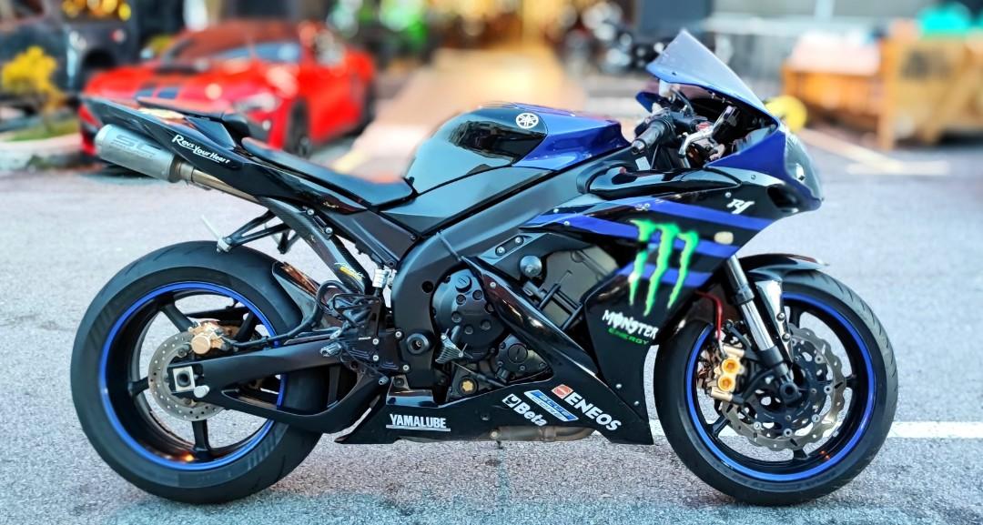Yamaha r1 monster energy 2019 sale