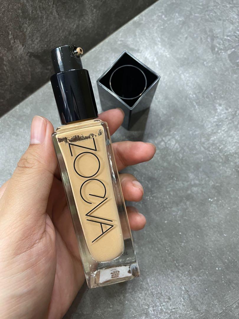 Liquid Foundation Zoeva Natural Luminous Foundation 090C Zoeva