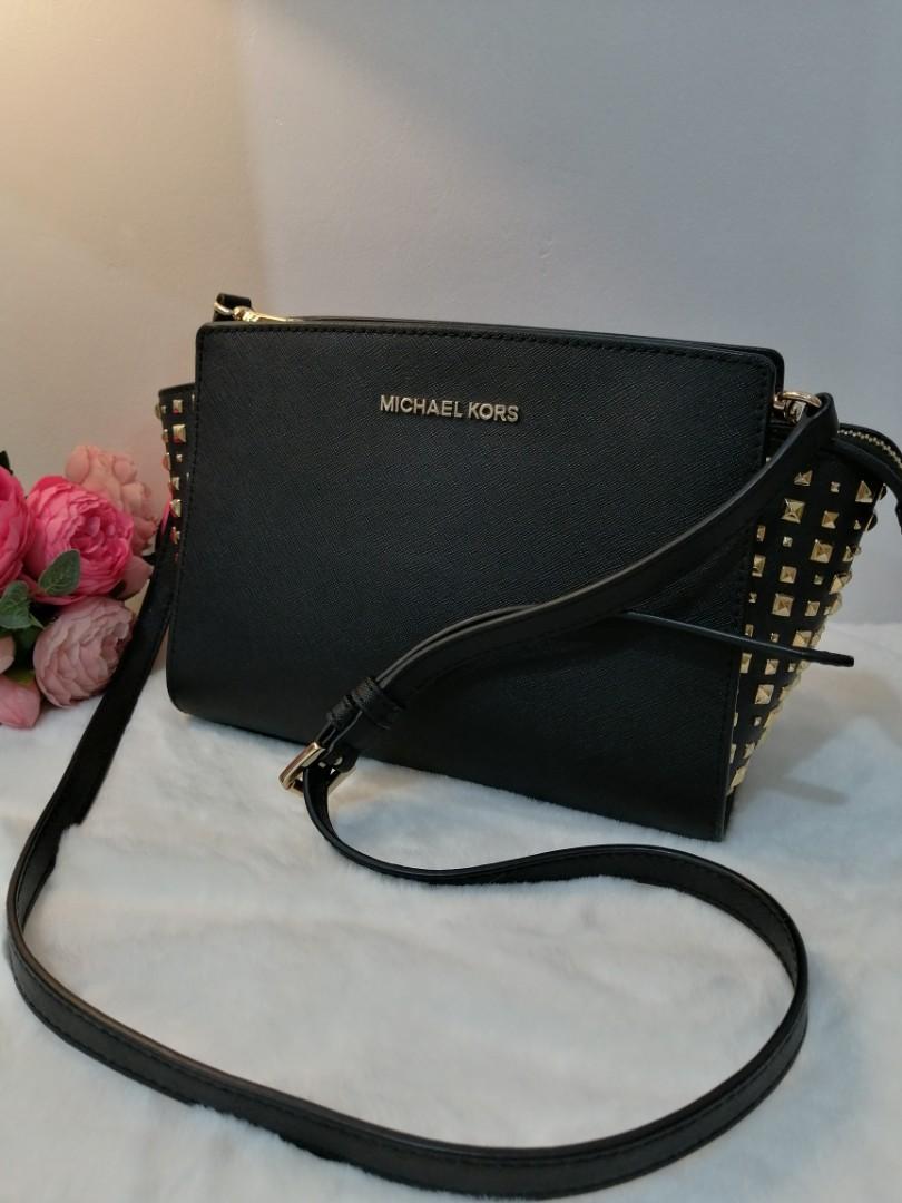 Michael kors 2024 selma clutch