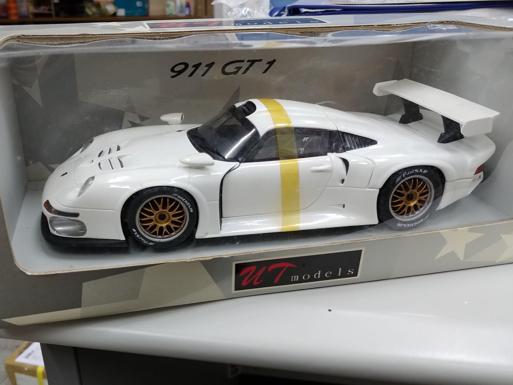 UT models 　1/18 　Porsche 911 GT1 ポルシェ