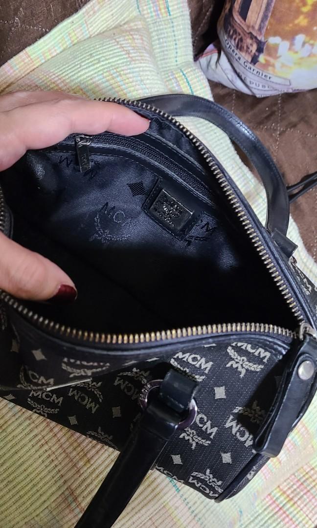 Authentic MCM papillon bag (Category: Luxury Bags & Wallets) located in Pasig City. Submitted by js.authenticlux (Listing ID 1139384680, Image 3). Description: authentic mcm papillon bag no inclusions 9inches length 4 1/2 inches diameter call txt 09178029682.