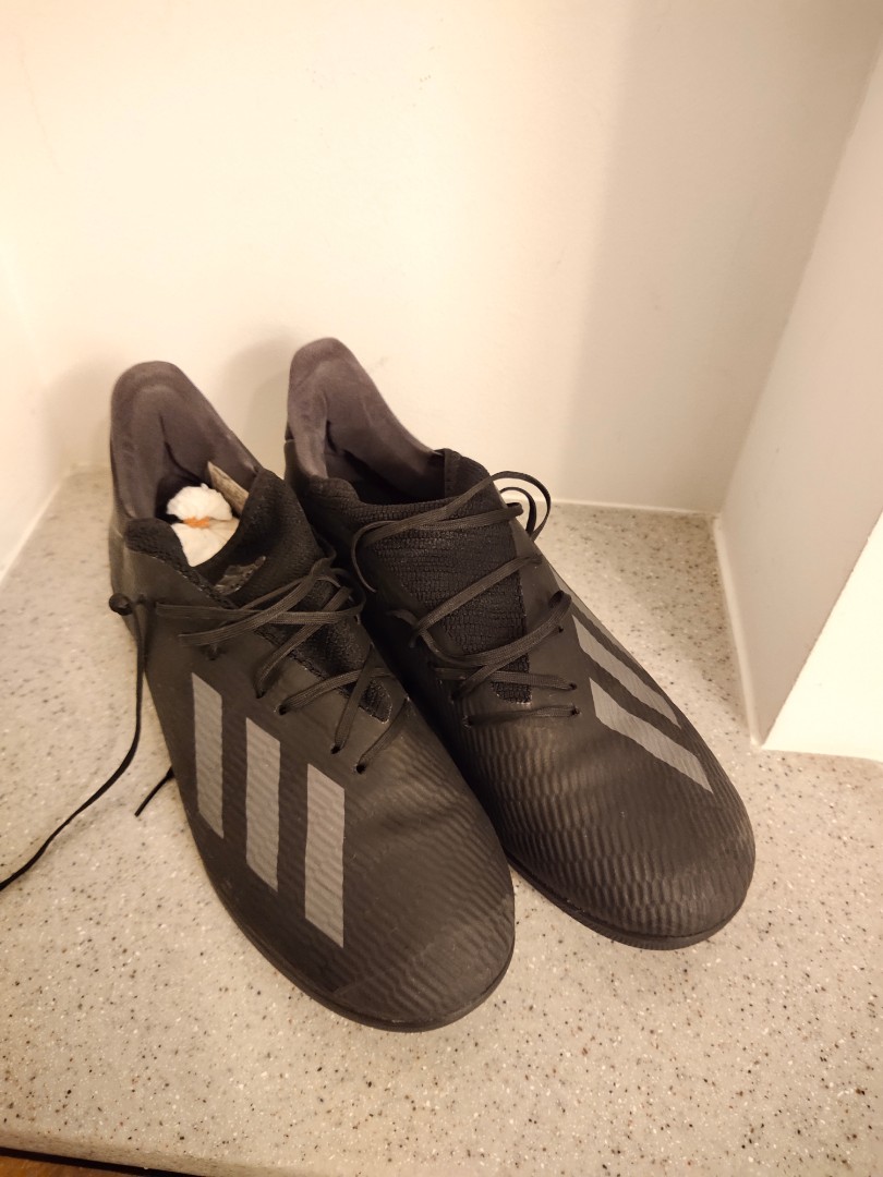 x 19.3 turf shoes