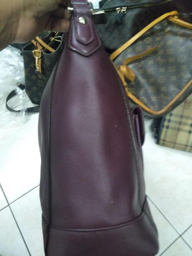 Coach charlie hobo store