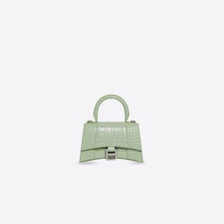 (Category: ) located in . Submitted by vogue_luxury (Listing ID 1139408993, Image 1). Description: .