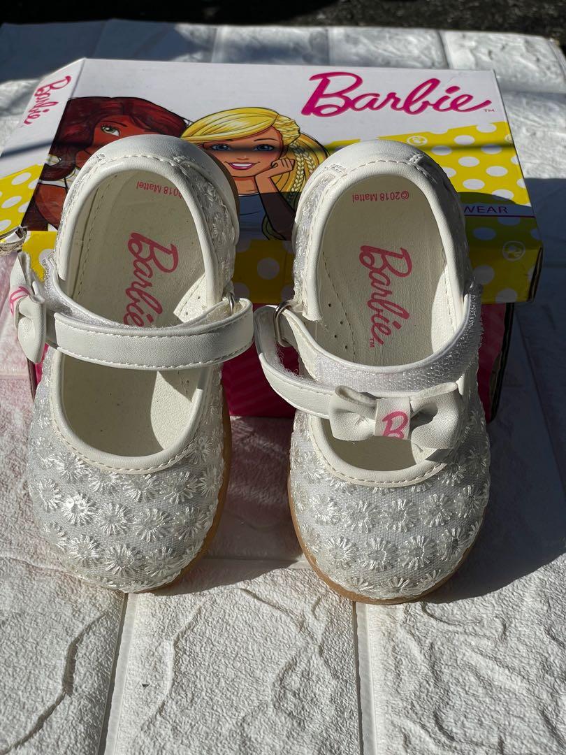 Barbie top white shoes