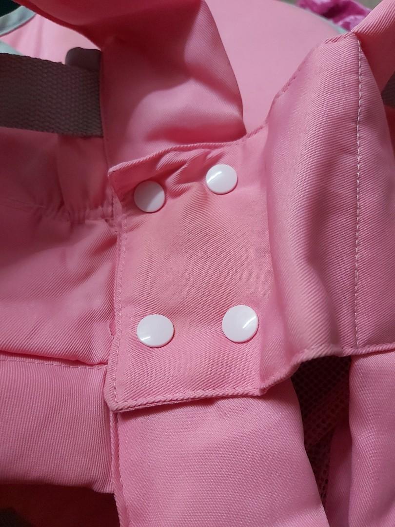 Bebeta baby carrier (Category: Carriers & Slings) located in Quezon City. Submitted by Mhia17 (Listing ID 1139252155, Image 3). Description: may stain na yellow, hindi ko pa na try labhan..