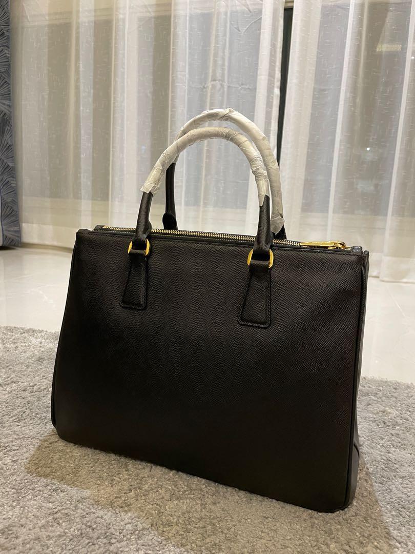 Bn2274 prada store