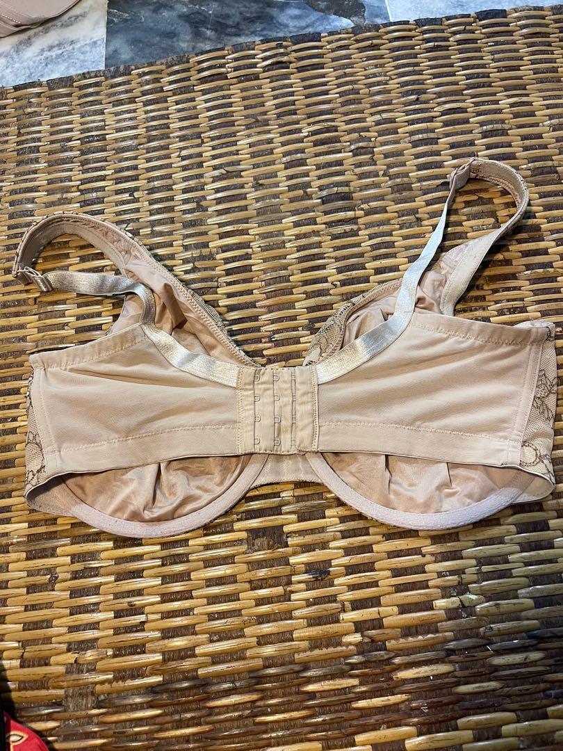 Cacique bra 38H, Women's Fashion, Tops, Sleeveless on Carousell