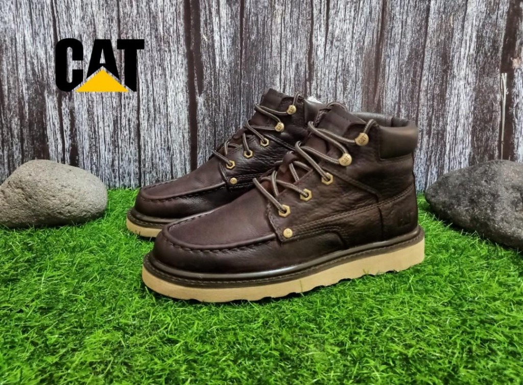 Caterpillar P723600 Men s Byron Porter Leather Size 40 Fesyen