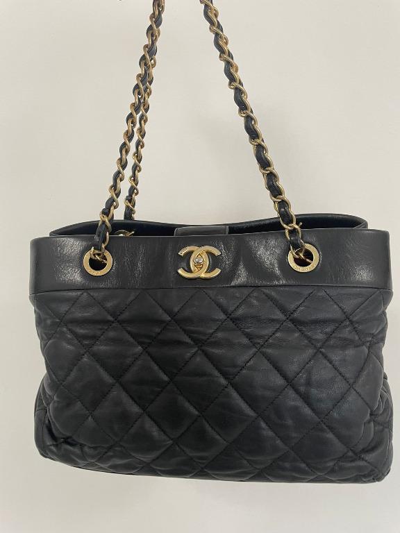 Chanel 1998 Debossed Caviar Leather Tote Bag (SHG-34525) – LuxeDH