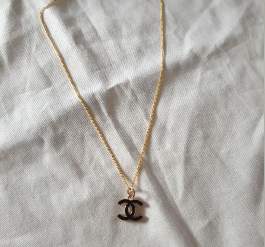 Chanel sale necklace simple