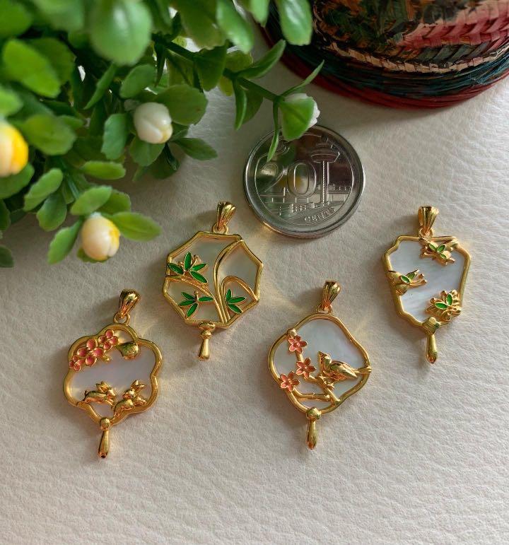 Gold women's pendants sales