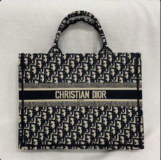 michael kors pink wallet purse