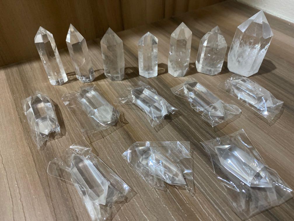 Clear quart pointer / double pointer (Category: Precious Stones) located in Singapore. Submitted by jocyip79 (Listing ID 1139359234, Image 1). Description: Pointer 48-65mm(h)35-111g $6-20 each Double pointer 4-5cm 16-28g $4-5 each Meet up Boon Lay Mrt only Add $1.50 for normal mail postage .