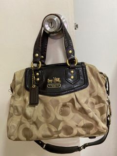 (Category: ) located in . Submitted by happyshopper88 (Listing ID 1139265689, Image 1). Description: .