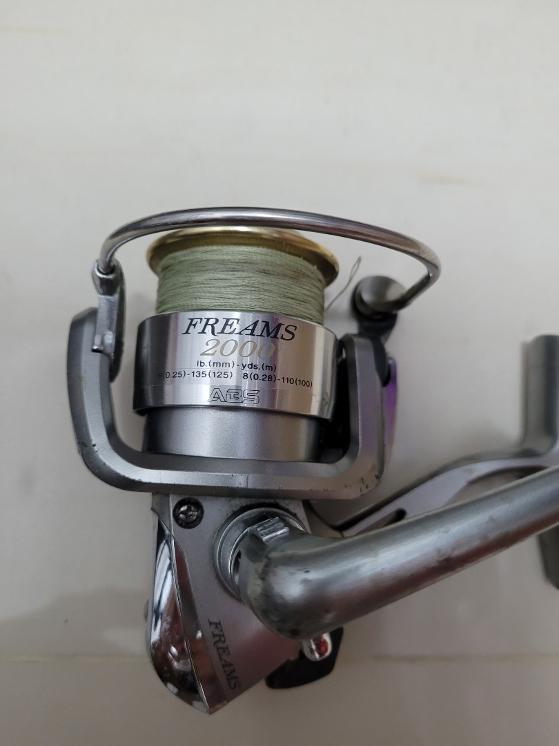 DAIWA Freams 2000 fishing reel, Sports Equipment, Fishing on Carousell