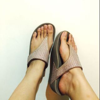 (Category: ) located in . Submitted by katnueva (Listing ID 1139244816, Image 1). Description: .