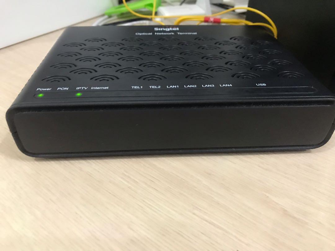 Free singtel router modem set (optic fibre) set B, Computers & Tech
