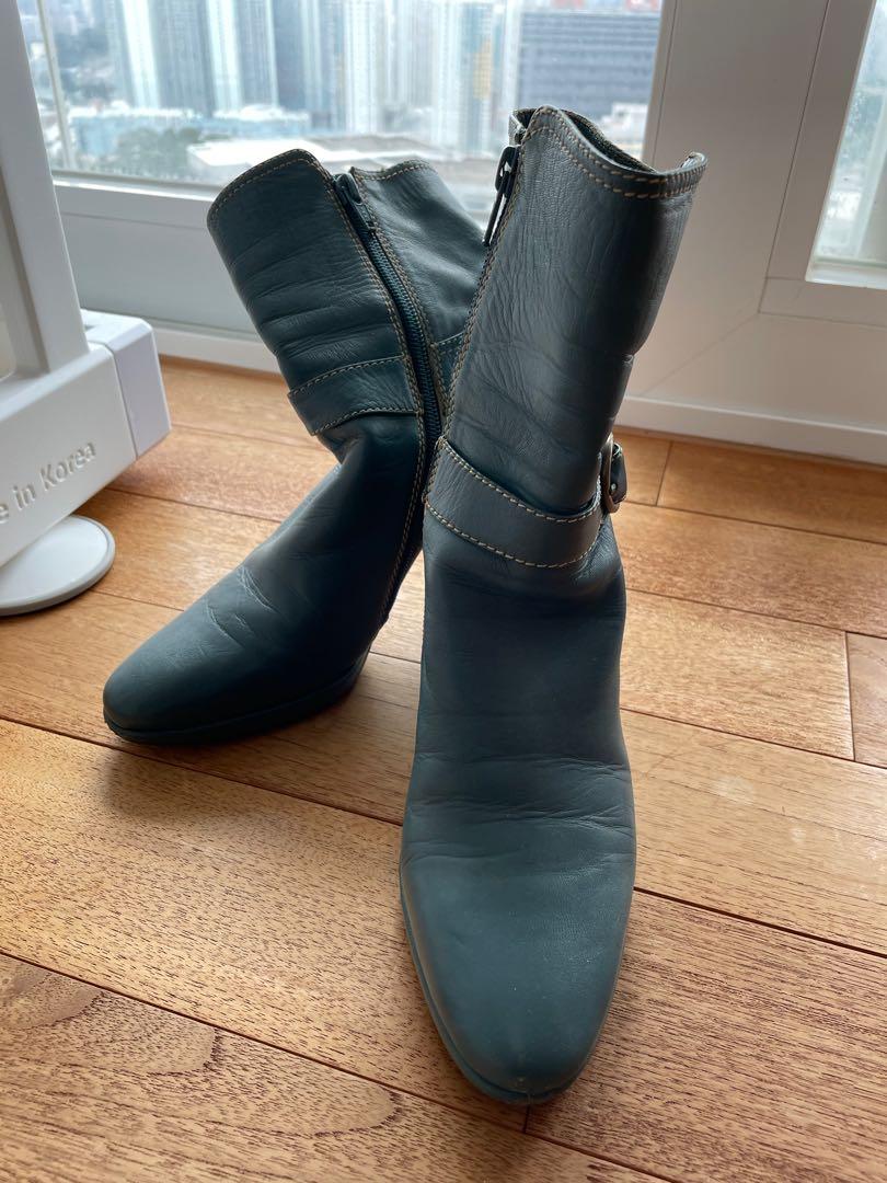 Guy Laroche aquamarine high heels boots 