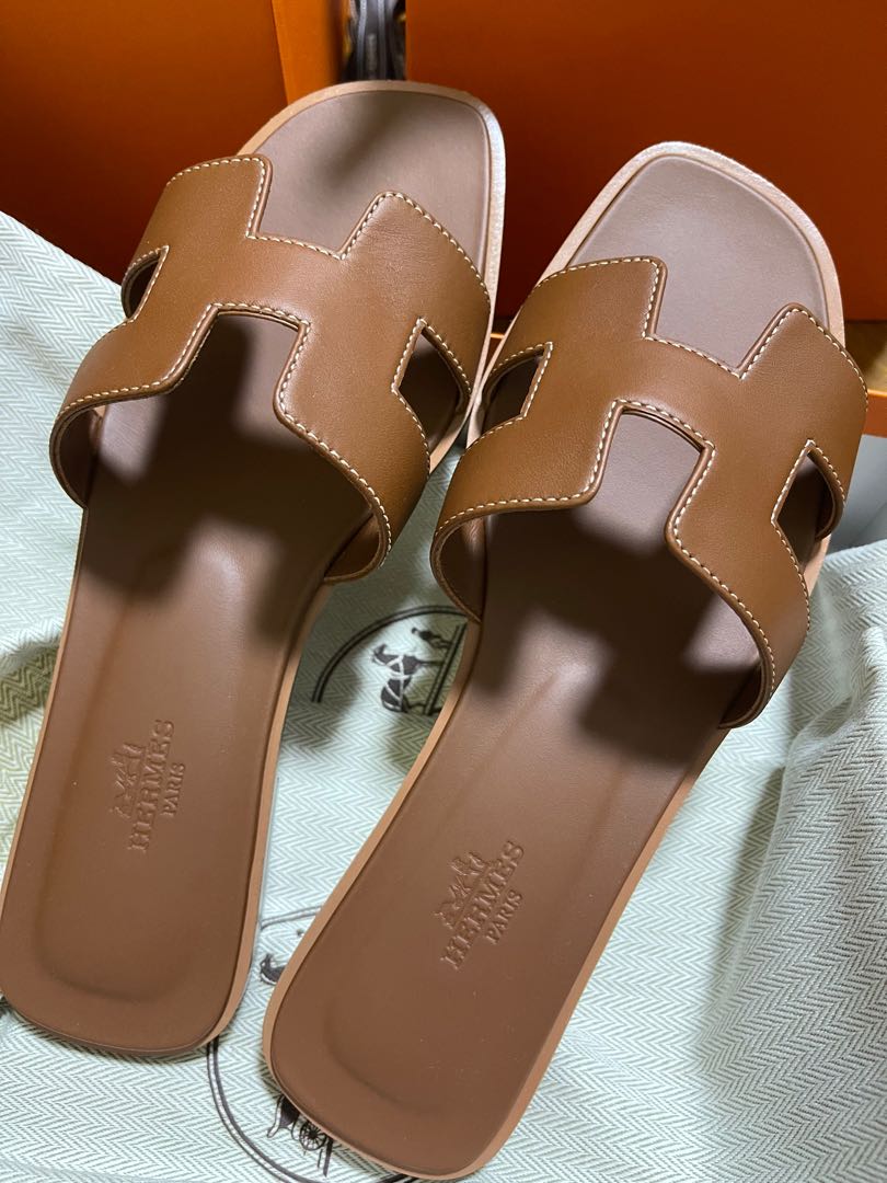 Oran ostrich sandal Hermès Gold size 37.5 EU in Ostrich - 35490240