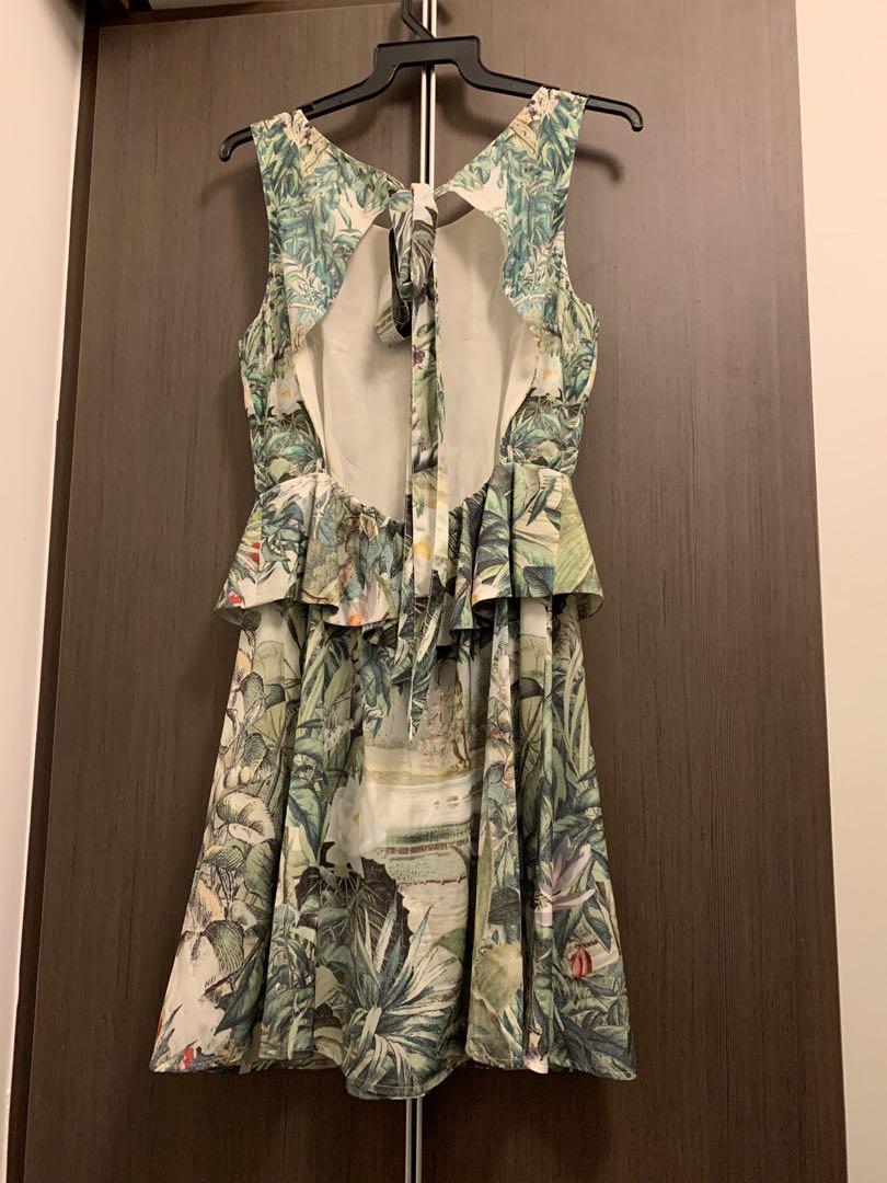 h&m conscious green dress Rent HM Conscious Exclusive Dress main image 0