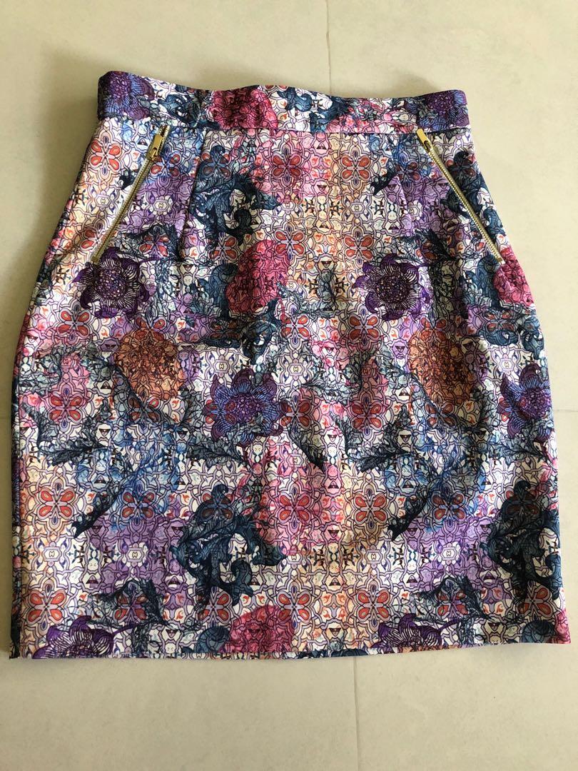H&m floral store pencil skirt