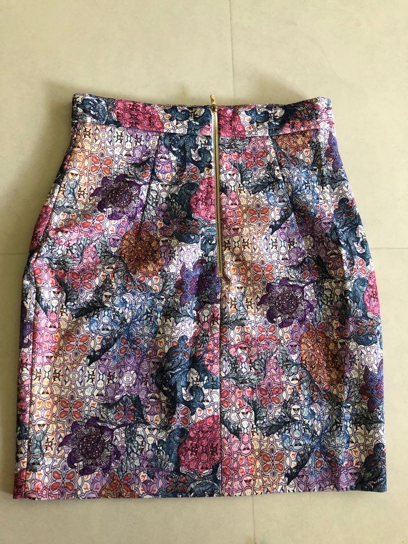 H&m floral pencil sales skirt