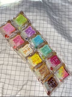 （分類：）位於 。 由 essentialsquishy 提交（商品編號 1139366821，圖片 1）。簡介： 。