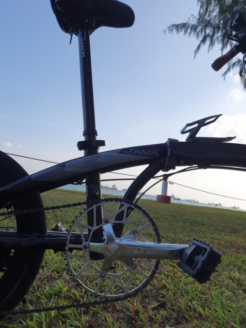 Java zelo foldable bicycle (Category: Bicycles) located in Singapore. Submitted by essentialstation (Listing ID 1139201636, Image 6). Description: java brand is design in italy 🇮🇹 java zelo upgraded Beautiful black frame with shiny sliver 1.Litepro carbon handle bar 2.Litepro carbon seat pole 3.Litepro Hollowtech 56 teeth crankset Smoother ride and reduce weight _________________________________________________________ Tyre and brake condition 