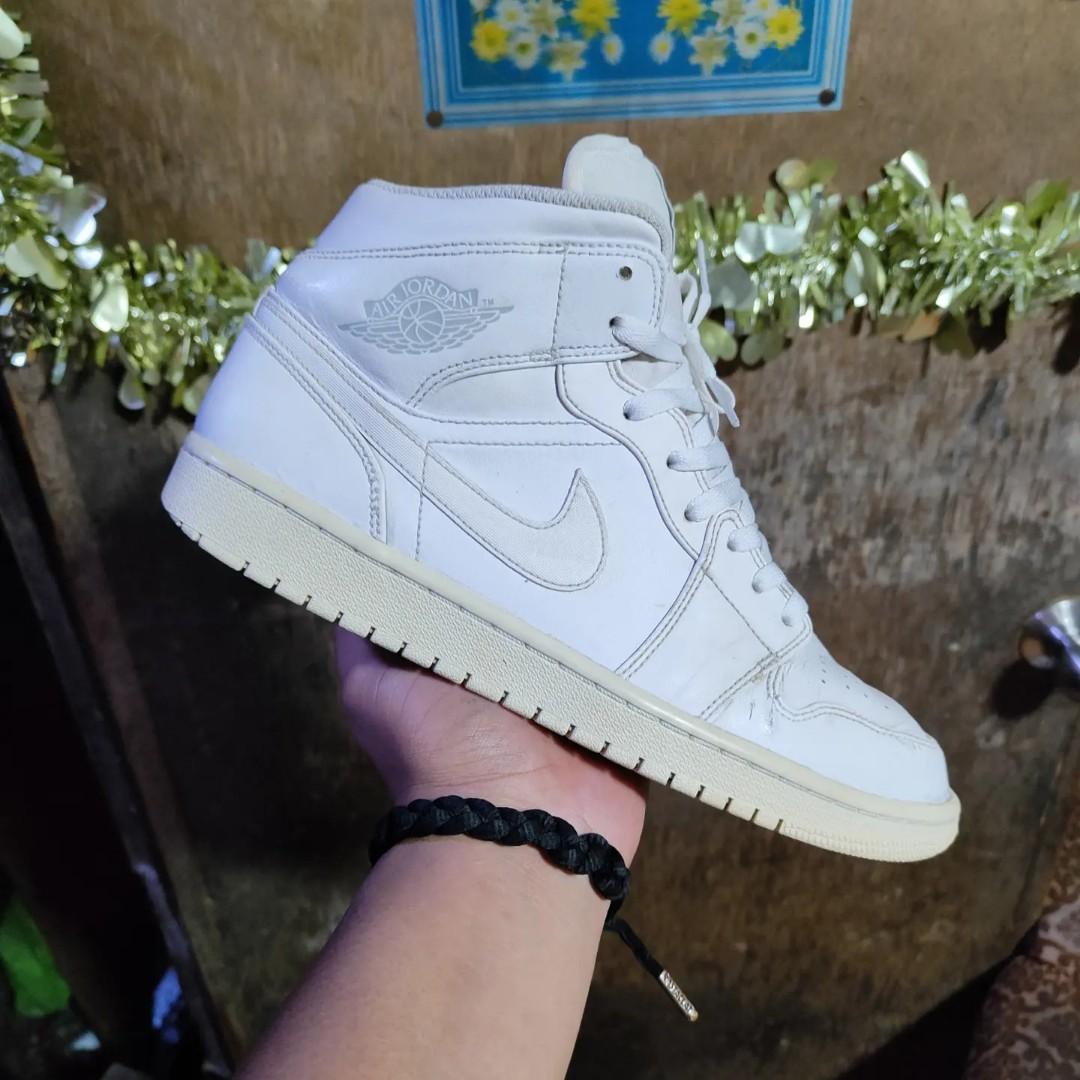 air jordan 1 retro mid triple white