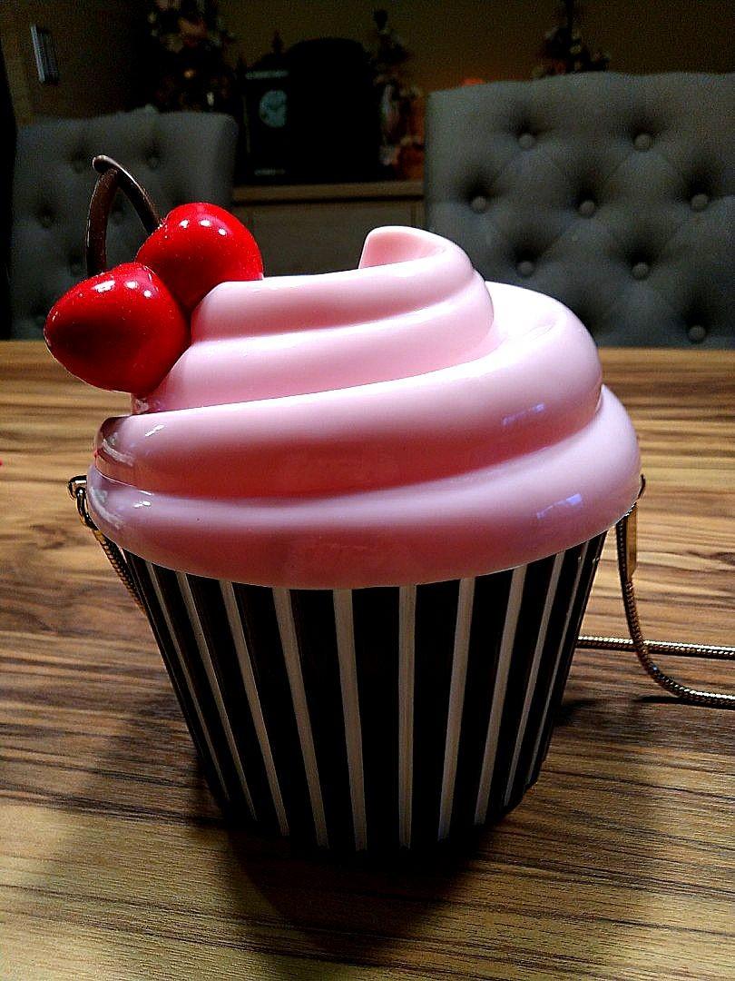 Kate Spade xMagnolia Bakery iconic