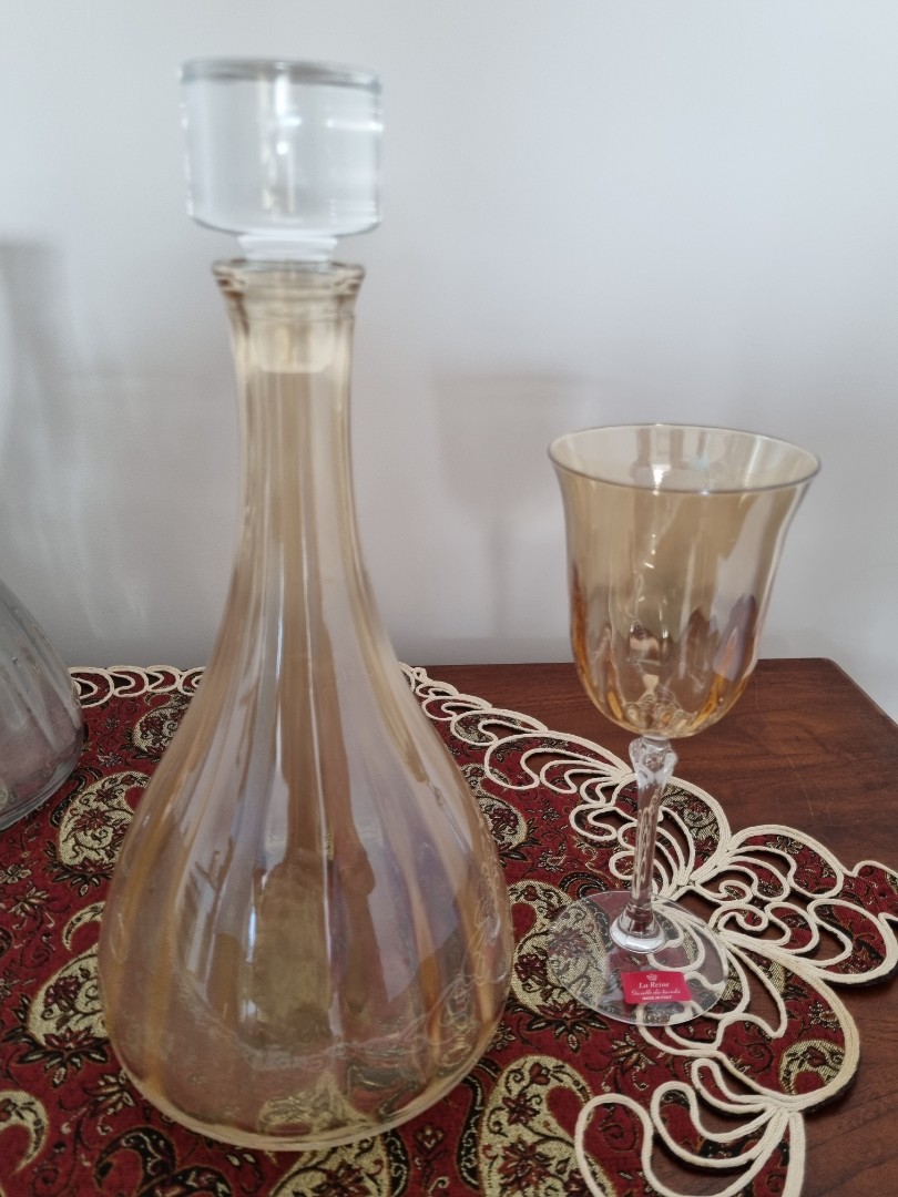 La Reine Italy Crystal wine glasses with Decanter, Furniture & Home