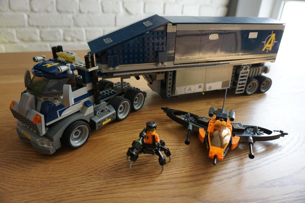 LEGO Agents 8635 Mission 6 Mobile Command Center