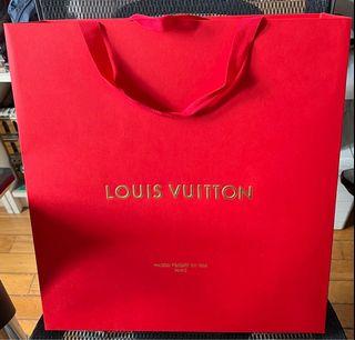 1Pc LV Louis Vuitton Paper Bag Limited Edition Gold Design (refer picture  for dimensions), Women's Fashion, Bags & Wallets, Purses & Pouches on  Carousell