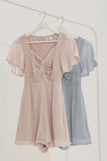(Category: ) located in . Submitted by lhcloset (Listing ID 1139361220, Image 1). Description: .