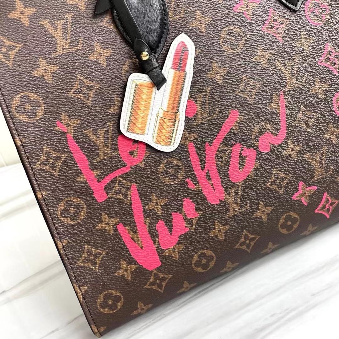 Lv love on the go medium shoulder bag (Category: Luxury Bags & Wallets) located in Makati City. Submitted by luxurbagonlineshop (Listing ID 1139187023, Image 2). Description: .