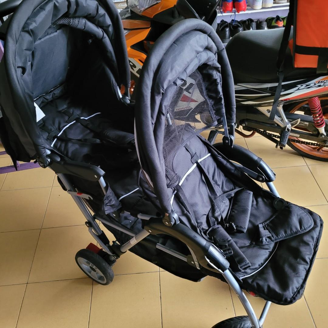 Mamakiddies store tandem stroller