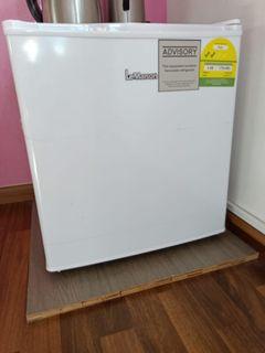 MINI BAR FRIDGE
