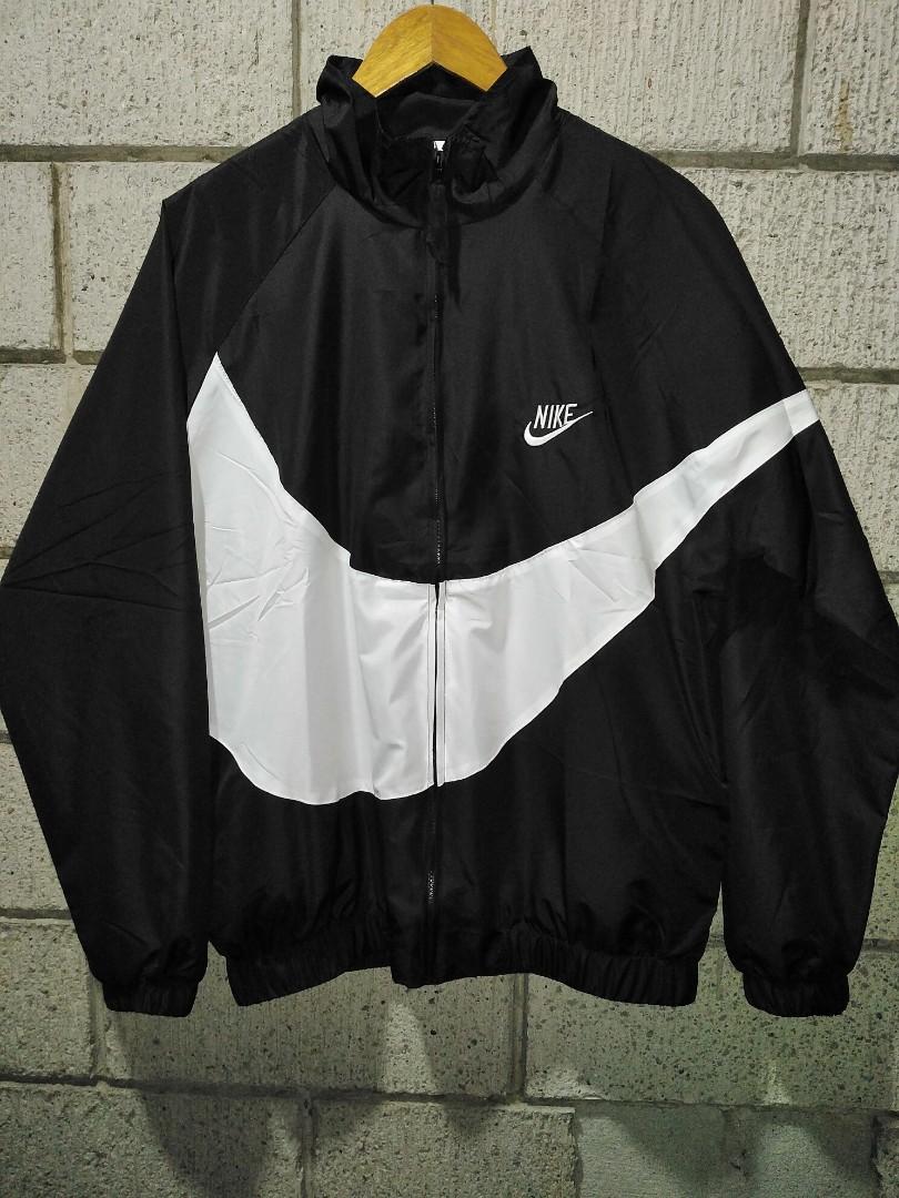 Nike windbreaker black and white store