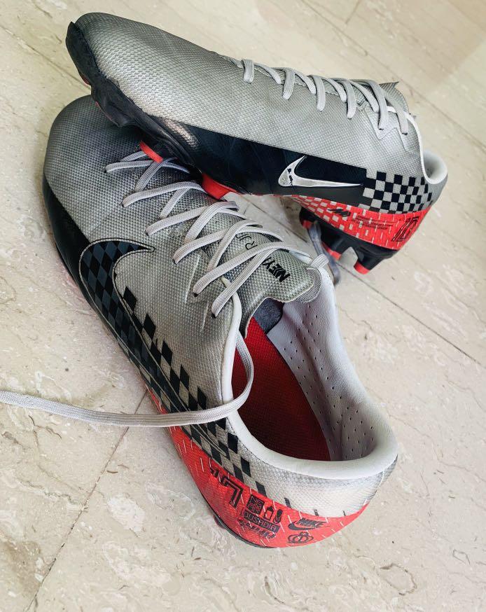 Neymar silver discount boots
