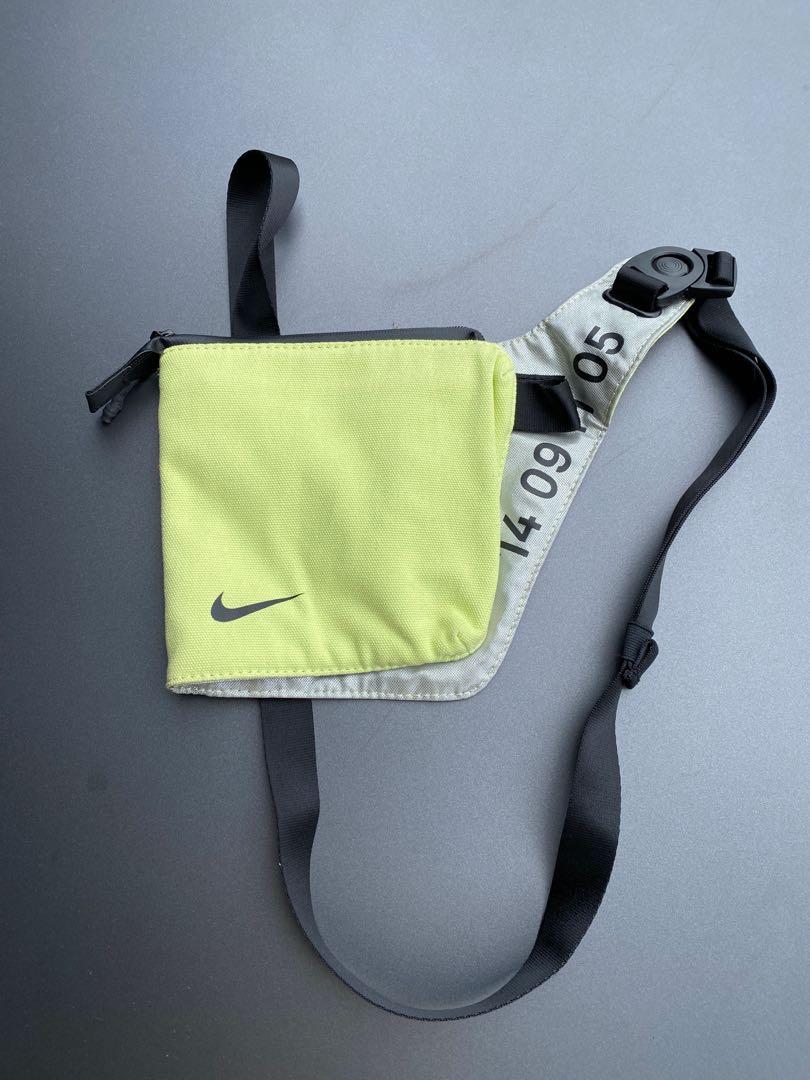Nike tech best sale crossbody bag