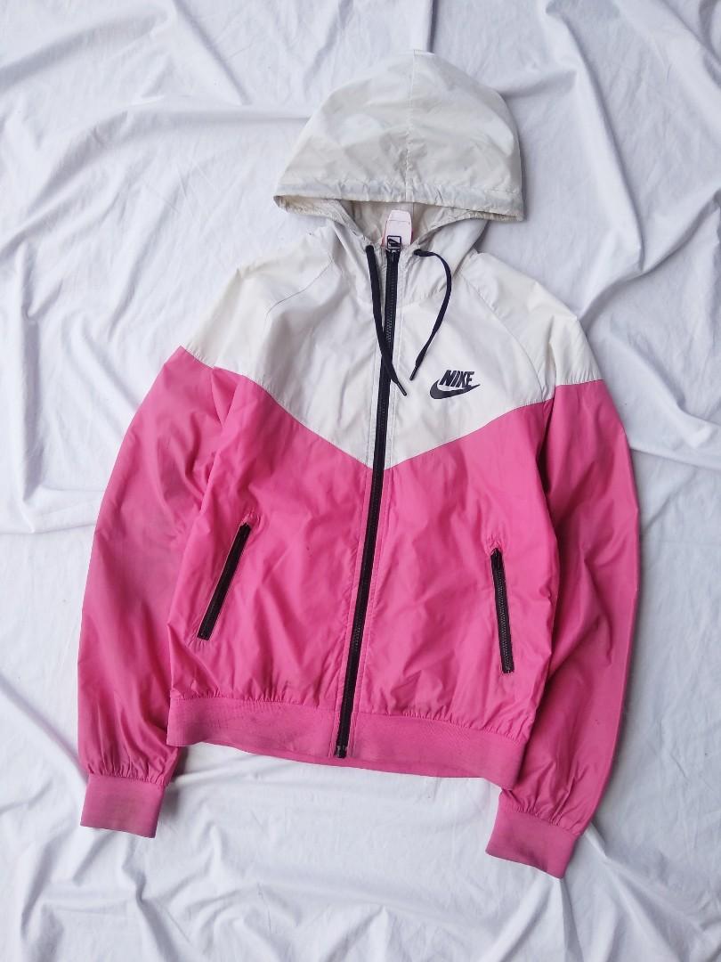 Nike women windbreaker jacket, Fesyen 