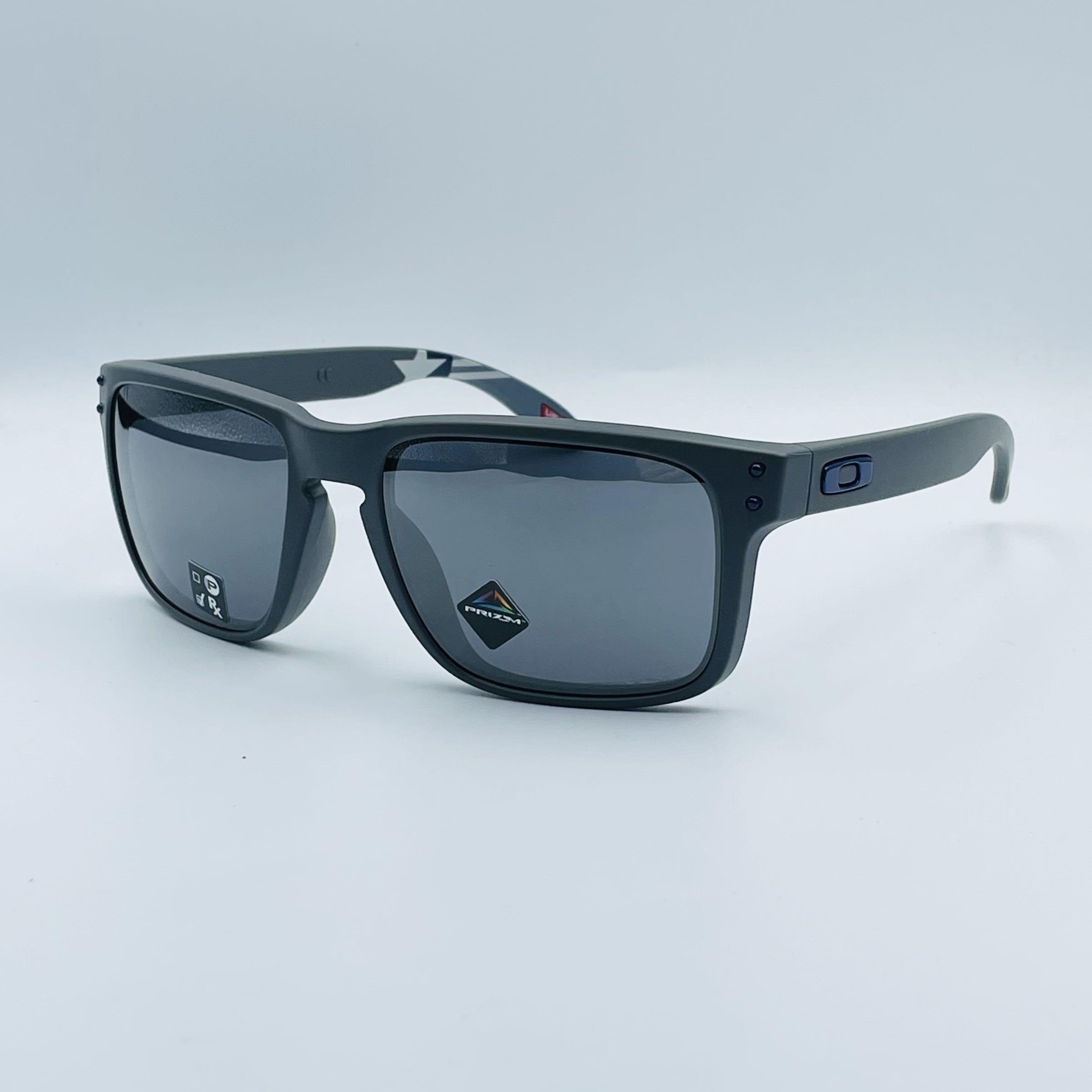 Oakley holbrook shop dark grey