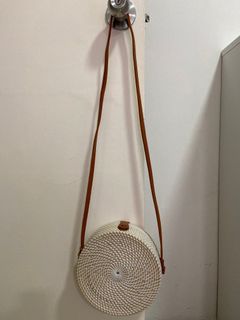 (Category: ) located in . Submitted by happyshopper88 (Listing ID 1139257743, Image 1). Description: .