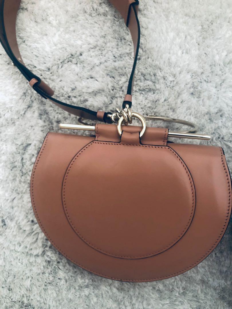 Salvatore ferragamo sales daphne bag