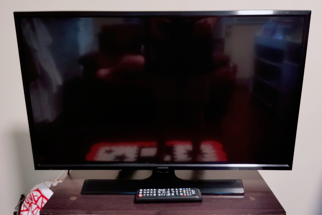 Samsung 32 inch HD LED TV (NOT YET SMART), TV & Home Appliances, TV & Entertainment, TV on Carousell