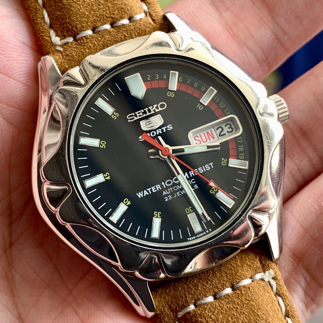 Seiko 5 racing top