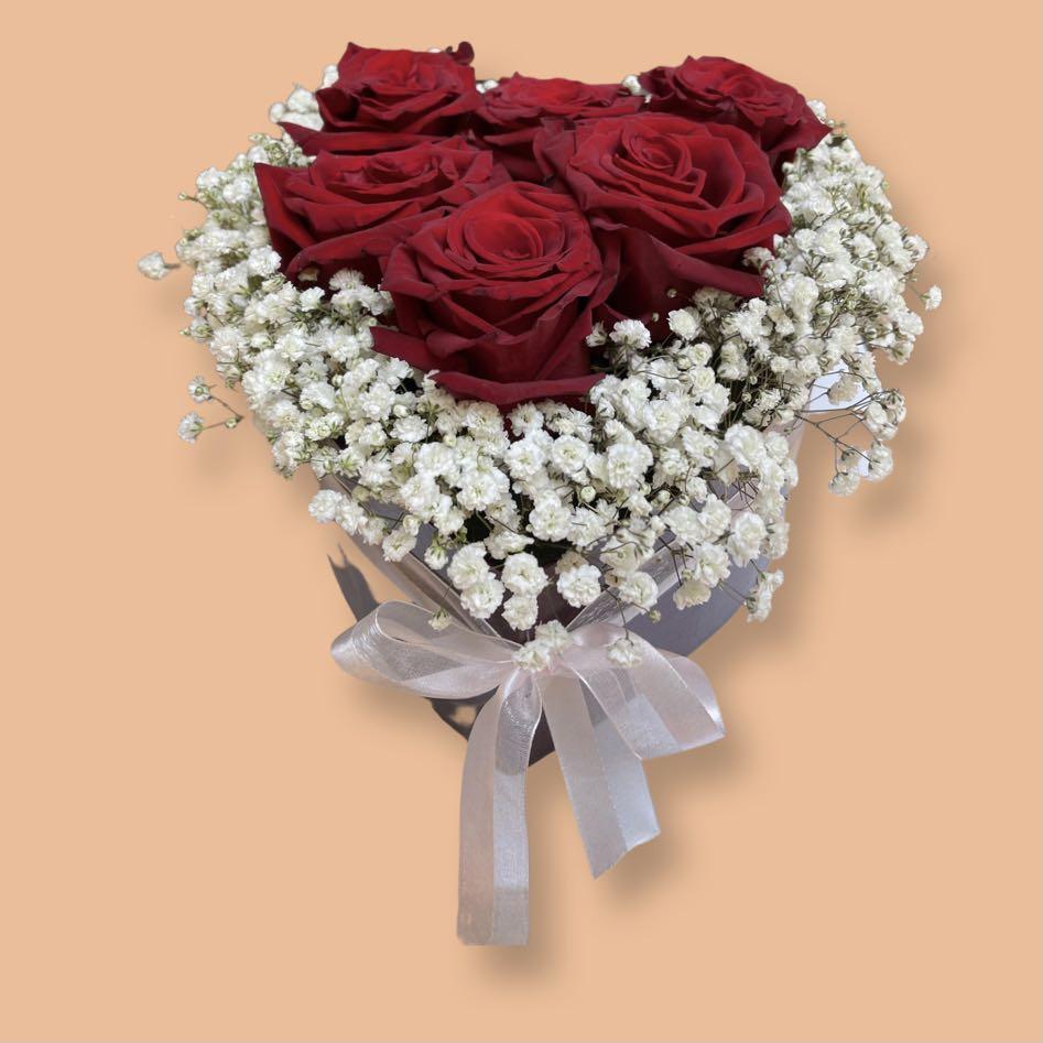 Fresh imported roses in a heart box (Category: Flowers & Bouquets) located in Manila. Submitted by stylishgal (Listing ID 1139229613, Image 1). Description: This item includes 6 imported Fresh roses design on a heart shaper box Pls dm us for more info Thank you.