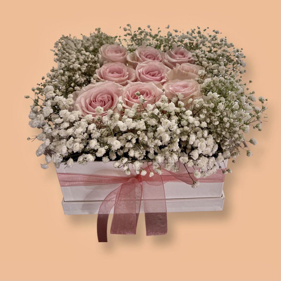 Fresh imported roses in a box (Category: Flowers & Bouquets) located in Manila. Submitted by stylishgal (Listing ID 1139228486, Image 1). Description: Box contains 9 imported roses Pls Dm us for inquiries Advance order is required .
